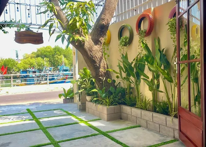 Nha Ven Song Homestay