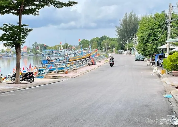 Nha Ven Song * Phan Thiet